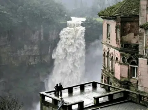 Visite des cascades de Tequendamita + El Peñol + Guatape au départ de Medellin